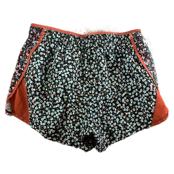 Nike Like New 10K Femme Running Shorts in Floral Print Size Small - Picture 4 of 6